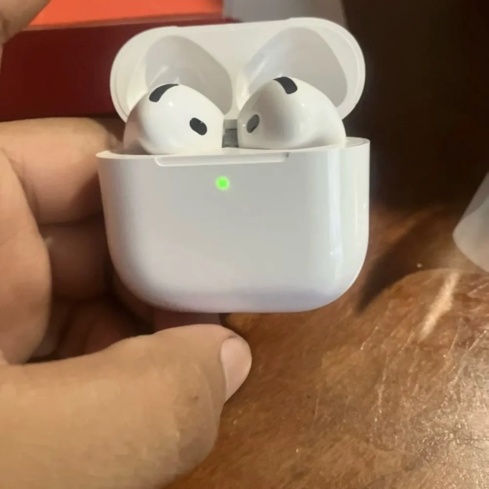 Apple Wireless Earbuds with Charging Case - White